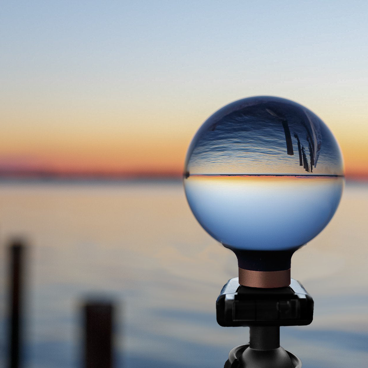 Refractique™ Lensball Suction Mount